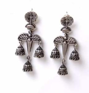 Fabricant de boucles d'oreilles en argent oxydé |   Bijoux vintage bohèmes pour femmes |   Exportateur en gros de boucles d'oreilles tendance - Product Image 1