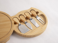 Stock d'usine ! LOMATO Planche à fromage ronde en bambou écologique de 5 cm d'épaisseur avec couteau, fourchette, couverts, plateau de service pour fête, boîte cadeau