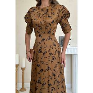 Robe de soirée trapèze en mousseline Moccah avec encolure à nœud, taille naturelle et design enveloppant confortable - Product Image 2