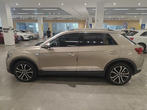Volkswagen <span class=keywords><strong>T</strong></span>-<span class=keywords><strong>Roc</strong></span> 280TSI SUV d'<span class=keywords><strong>occasion</strong></span> 2021, <span class=keywords><strong>automatique</strong></span>, essence, 5 places, conduite à gauche, pour l'exportation (vente en gros) - Product Image 4
