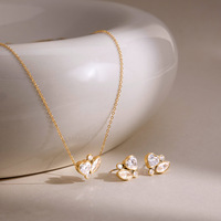 Ensemble cadeau pour femme BinShuo, collier ajustable et boucles d'oreilles en acier inoxydable plaqué or 18 carats avec zircon blanc en forme de cœur rond