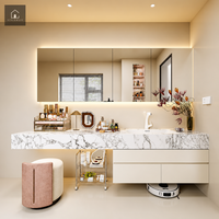 XINGRUO Meja Rias Kamar Mandi Putih Krim dengan Kabinet Cermin LED Berlapis Marmer, Wastafel Tunggal, Set Meja Rias Mewah Modern