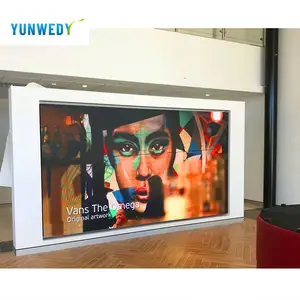 Mur visuel d'affichage mené extérieur d'intérieur mené par P4 incurvé adapté aux besoins du client pour le lobby/publicité/salons commerciaux