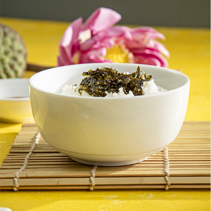 Bol à riz japonais blanc OEM de 4.5 pouces-Design floral, céramique écologique, parfait pour les restaurants et les maisons - Product Image 1