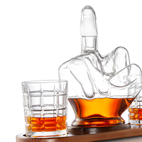 Drôle Cadeau d'Affaires Trick Middle Finger Whisky Carafe à Vin Verre de Haute Qualité Capacité Écologique de 1000ml