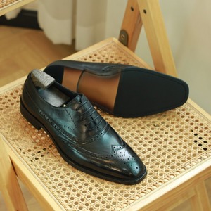 รองเท้าอ็อกซ์ฟอร์ดทรงเหลี่ยมสีดำ แต่งลายฉลุแบบ Brogue หนังแท้ทั้งคู่ ระบายอากาศได้ดี กันลื่น น้ำหนักเบา พื้นยาง - Product Image 3