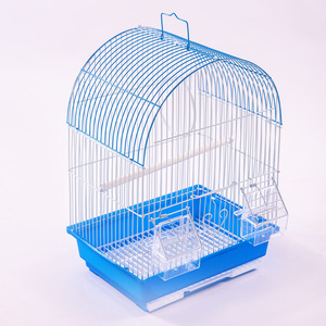 Jaula Espaciosa Tipo Mansión para Loros con Barras Horizontales para Escalar y Múltiples Puertas con Cierre de Seguridad - Product Image 6