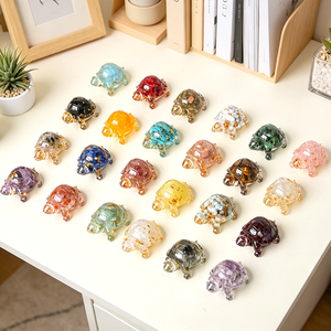 Venta al por mayor de artesanías de cristal curativo: Virutas de cristal natural pulido y talla de tortuga de resina para coleccionar - Product Image 1