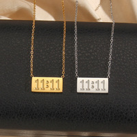 Colliers en acier inoxydable plaqué or 18 carats pour femmes