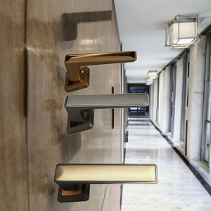 Manija de puerta de baño de doble cara de estilo industrial, placa de acero de aleación de Zinc al por mayor con privacidad negra para hoteles - Product Image 1