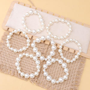 Conjunto de Collar de Perlas Punk Exageradas con Cruz, Estilo Europeo Americano, Multicapa, de Imitación, Joyería de Fiesta para Mujer - Product Image 3