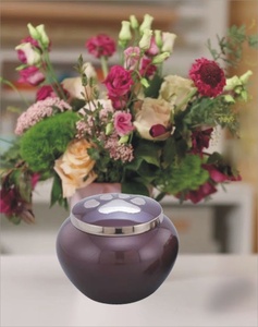 โกศทองเหลืองพิมพ์ลายอุ้งเท้าสำหรับผู้ใหญ่และสัตว์เลี้ยงขี้เถ้า - Product Image 5