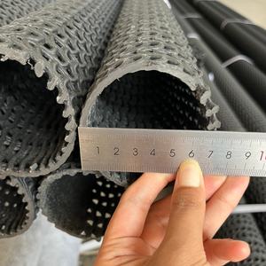 Hochwertiges HDPE Durchlässiges Kunststoff-Blindkanalrohr Hartes Starres Gebogenes Netz-Drainagerohr für Unterirdische Außensickerungsdrainage - Product Image 6