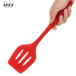 Espátula ranurada pequeña y ecológica de silicona de la marca APEX para tortitas de huevos de pescado y más - Product Image 2