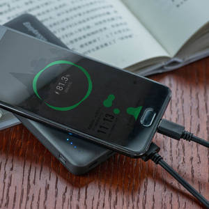 厂家直销价格便携式oem双usb输出微型c型超薄电源组10000毫安 - Product Image 4