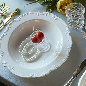 Set di Piatti, Ciotole, Tazze e Piattini in Ceramica Francese con Decorazioni in Rilievo a Rosa, Ecologico e Riutilizzabile per Cene Eleganti - Product Image 3