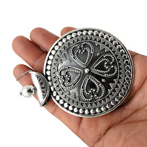 จี้เงินรูปทรงกลมแบบชาติพันธุ์สีออกซิไดซ์สำหรับผู้หญิงชาวอินเดียนฝีมือจี้เงินมีสไตล์ขายส่ง - Product Image 4