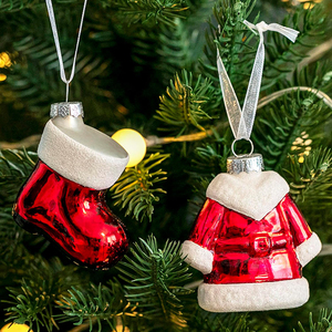Adornos Navideños Colgantes Rojos Europeos Meilida, Adornos de Vidrio de Mercurio con Forma de Ropa y <span class=keywords><strong>Botas</strong></span> de Santa Claus, Personalización Ecológica - Product Image 1