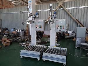 Liquide visqueux automatique de machine de remplissage d'huile de lubrifiants de voiture de graisse 200L pour l'<span class=keywords><strong>eau</strong></span> chimique - Product Image 5