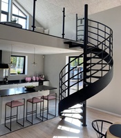 Code du bâtiment VIKO: Escalier en colimaçon moderne intérieur et extérieur à tube rond de style simple