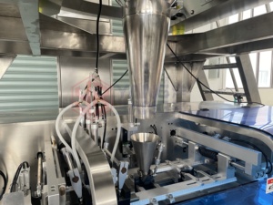 Fully Automatic Gummy Bear Counter Soft Candy Doypack Packing Machine Electric Paper Plastic Pouch Filling Machine for Food - Product Image 5