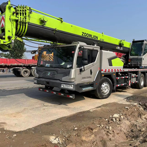 Grue sur camion Zoomlion ZTC250A5-3 de 25 tonnes bien entretenue, machine de levage robuste avec moteur de pompe de qualité supérieure - Product Image 1