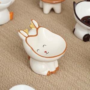 Atacado Cute Pet Alimentadores Cerâmicos Para Proteger A Vértebra Cervical Flat Pet <span class=keywords><strong>Cat</strong></span> Água High-Pé Slanted Bowls Dog Rice <span class=keywords><strong>Bowl</strong></span> - Product Image 5