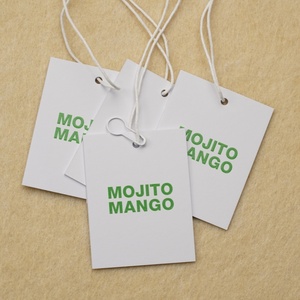<span class=keywords><strong>Etiquetas</strong></span> <span class=keywords><strong>colgantes</strong></span> <span class=keywords><strong>para</strong></span> prendas de vestir, de papel de lujo, con impresión UV, diseño personalizado, económicas y sostenibles, con acabado mate. - Product Image 1