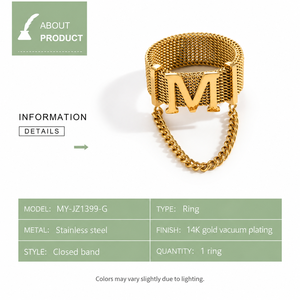 Anillo con letra M de acero inoxidable chapado en oro de 14K al vacío, banda de malla ancha con letra M en relieve y cadena colgante adjunta. - Product Image 3