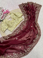 Sari en satin Fandy traditionnel pour occasions spéciales, avec travail de paillettes de 3 mm sur le pallu, contraste de couleurs, et blouse prête-à-porter de designer, pour Diwali et mariage AARA