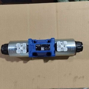 Vanne directionnelle à solénoïde Rexroth 4WE10E5XEG24N9K4M, commande hydraulique à quatre voies pour l'huile - Product Image 2
