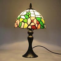 Lampe de table en verre teinté LongHuiJing 8 pouces, base en fer forgé, douille E26 E27, abat-jour en verre transparent à motif baroque en forme de grappe, vente chaude