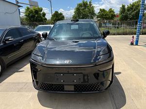 Toyota BZ3X 2026, Vehículo Eléctrico SUV con Tracción en las Cuatro Ruedas, Color Plateado, Autonomía de 601-700 km, para Adultos - Product Image 3