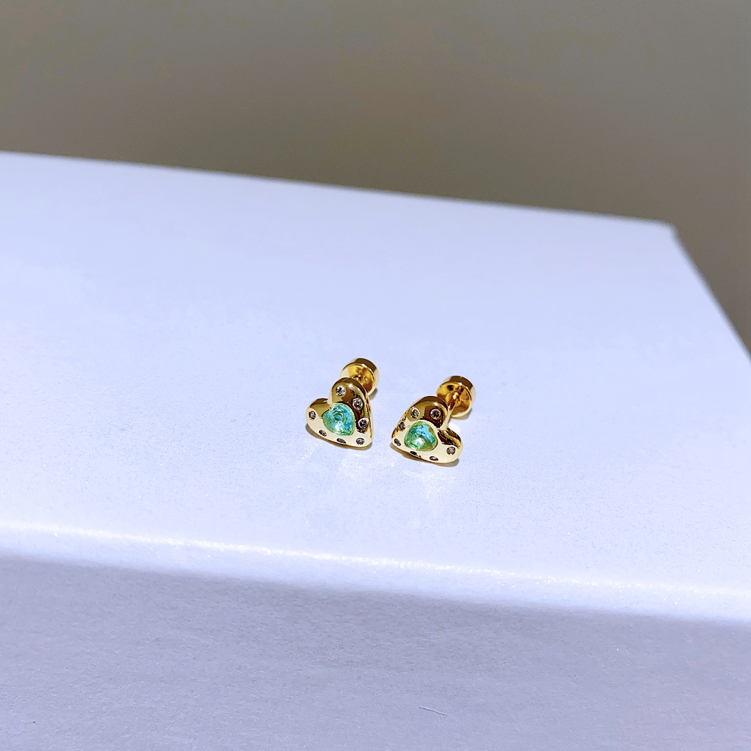 Cuore in zircone blu oro