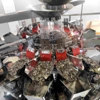 Machine automatique de remplissage et de scellage de sachets refermables / Machine de remplissage et de scellage de sacs alimentaires en plastique haute productivité avec surveillance à distance