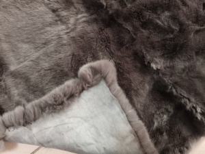 Peau de lapin <span class=keywords><strong>rex</strong></span> chinois XJ de haute qualité teinte, fourrure brute, moelleuse, haute densité, douce pour l'hiver, plaque de peau pour vêtements féminins - Product Image 5