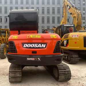 Excavatrice Doosan DX60-9C d'occasion en bon état, faible consommation de carburant, système hydraulique d'origine, moteur puissant et durable, en stock - Product Image 3