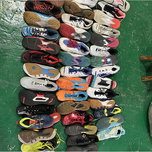 Chaussures de badminton d'occasion de marque internationale pour hommes, baskets de seconde main en balles, style basketball - Product Image 3