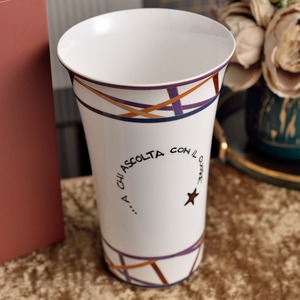 Vase en céramique de style européen américain de luxe, écologique et moderne pour la décoration de meubles - Product Image 1