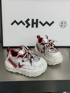 <span class=keywords><strong>รองเท้า</strong></span>ผ้าใบ Magma Sole Bread Shoes แบบหนา ลายคลื่น แต่งปีก  ทรงแพลตฟอร์ม สไตล์ Y2K สำหรับผู้หญิง พร้อมส่งแบบดรอปชิปปิ้ง <span class=keywords><strong>รองเท้า</strong></span>ทรง Dad Shoes - Product Image 4
