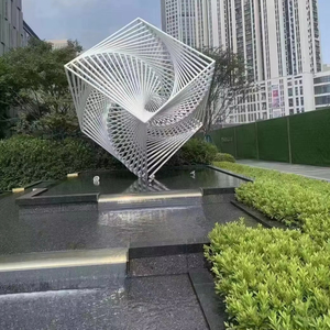 Escultura <span class=keywords><strong>de</strong></span> cubo calado a gran escala contemporánea, Cubo <span class=keywords><strong>de</strong></span> <span class=keywords><strong>Metal</strong></span> artístico blanco, cubo geométrico plateado para decoración <span class=keywords><strong>de</strong></span> jardín urbano - Product Image 1