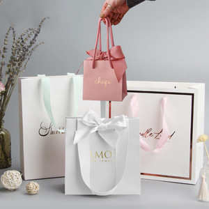 <span class=keywords><strong>Bolsas</strong></span> de Papel de Lujo Personalizadas al <span class=keywords><strong>por</strong></span> Mayor con Asas y Cinta, <span class=keywords><strong>Bolsas</strong></span> de Compras de Papel Reutilizables con Logotipo <span class=keywords><strong>para</strong></span> <span class=keywords><strong>Regalo</strong></span>, como Embalaje Personalizado - Product Image 6
