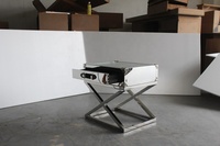 Table d'appoint moderne empilable carrée brillante en acier inoxydable à base en X pour salle à manger Table de nuit élégante