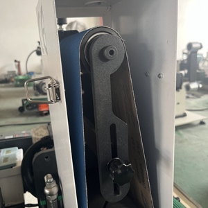 آلة صقل الأسطح المعدنية الصغيرة الصناعية ذات الحزام الدوار للتلميع - Product Image 5