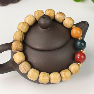 Bracelet en bois parfumé au lait, perles d'agarwood, boucle unique, unisexe, bijou à porter au quotidien, cadeau pour couple, trois couleurs, feu de signalisation - Product Image 3
