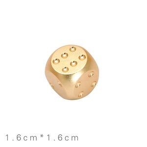 Dados de aleación de aluminio de <span class=keywords><strong>Color</strong></span> dorado y plateado puro de lujo con caja exquisita, juego de dominó, póquer para acampar, KTV, Bar, fiesta, juego de dados - Product Image 3