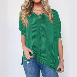Vente en gros <span class=keywords><strong>T</strong></span>-shirts surdimensionnés solides Col en V Chemisier à manches <span class=keywords><strong>trois</strong></span>-quarts <span class=keywords><strong>T</strong></span>-<span class=keywords><strong>shirt</strong></span> en tricot côtelé texturé gaufré grande taille pour femmes - Product Image 6