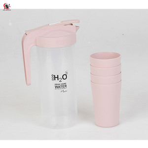Jarra de Agua Transparente de Plástico Libre de BPA de 1.5L <span class=keywords><strong>con</strong></span> 4 Vasos, Jarra de Agua de PP <span class=keywords><strong>con</strong></span> Asa y Juego de Vasos, Hervidor de Agua Fría y Caliente - Product Image 5