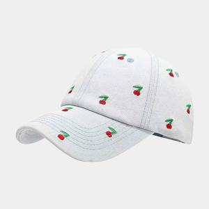 Casquette de baseball en jean style rétro chic européen et américain, entièrement brodée motif cerise, tendance, souple, pour femme, style décontracté - Product Image 2