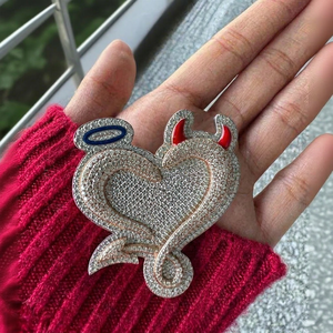 Pendentif Cœur Ange Diable en Moissanite Glacée, Argent 925 Plaqué Or Bicolore, Breloque Hip Hop pour Fête - Product Image 1